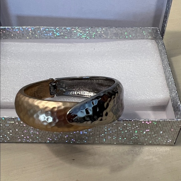 Fashion Hinged Hammered Gold/Silvertone Bracelet - Picture 4 of 4